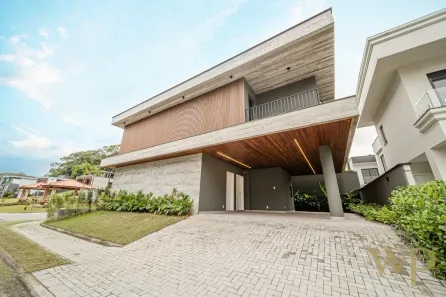 Casa de Condomínio com 3 Quartos à venda, 234m² no Vila Nova, Joinville