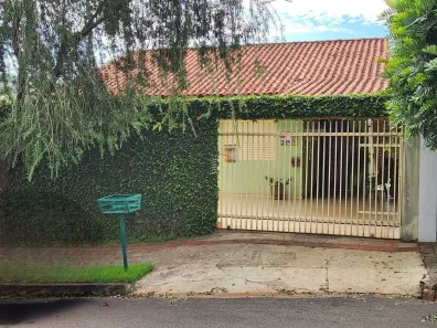 Casa com 3 Quartos à venda, 123m² no Universitário, Londrina