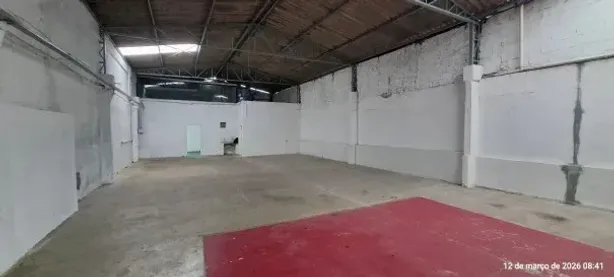 Galpão/Depósito/Armazém para alugar, 300m² no Jardim América, Taboão da Serra