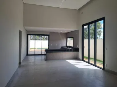 Casa com 3 Quartos à venda, 224m² no Jardim Inconfidência, Uberlândia