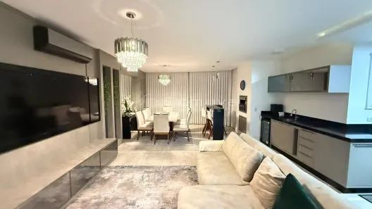 Apartamento com 3 Quartos para alugar, 133m² no Centro, Balneário Camboriú