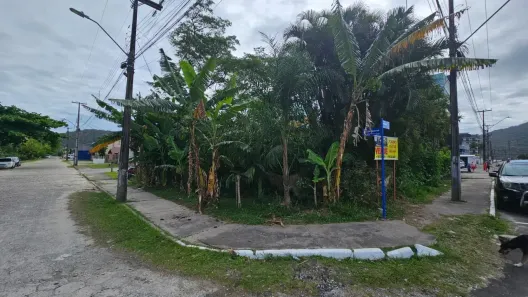 Lote/Terreno à venda, 302m² no Centro, Matinhos