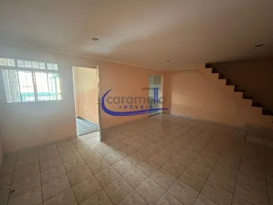 Sobrado com 3 Quartos para alugar, 120m² no Jardim Elvira, Osasco
