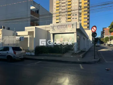 Prédio Comercial com 4 Quartos à venda, 280m² no Centro, Montes Claros