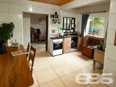 Sobrado com 7 Quartos à venda, 120m² no Parque Guarani, Joinville