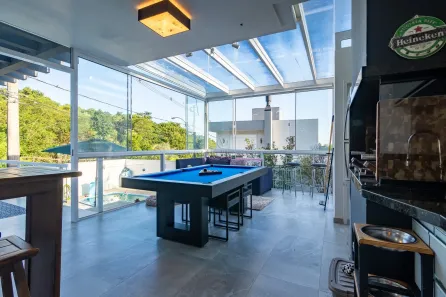 Casa de Condomínio com 3 Quartos à venda, 300m² no Hípica, Porto Alegre