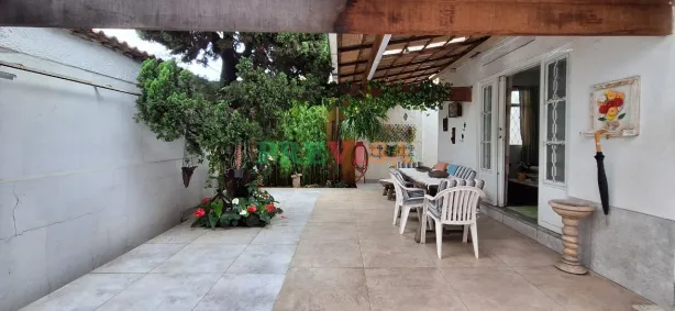 Casa com 2 Quartos à venda, 200m² no Tirol (Barreiro), Belo Horizonte