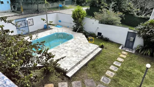 Casa com 3 Quartos à venda, 254m² no Campeche, Florianópolis