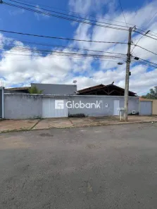 Casa com 3 Quartos à venda, 130m² no Planalto, Montes Claros