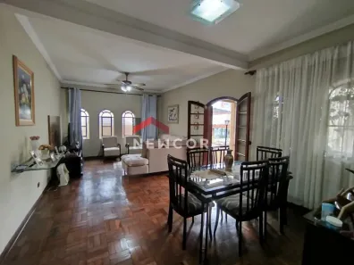 Casa com 3 Quartos à venda, 265m² no Vila Jacuí, São Paulo