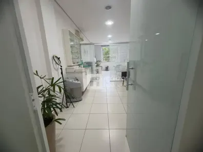Sala Comercial à venda, 37m² no Córrego Grande, Florianópolis