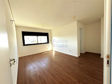 Casa de Condomínio com 3 Quartos à venda, 270m² no Laranjal, Pelotas