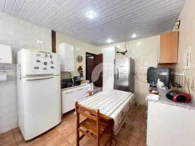 Casa com 3 Quartos à venda, 450m² no Itaipu, Niterói