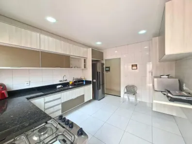 Casa com 5 Quartos à venda, 305m² no Jardim São Paulo, Sorocaba