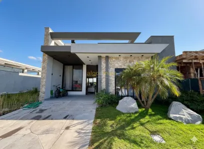 Casa de Condomínio com 4 Quartos à venda, 150m² no Praia de Atlântida, Xangri-lá