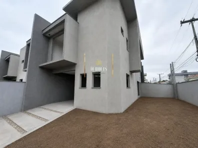 Sobrado com 3 Quartos à venda, 130m² no Costa e Silva, Joinville