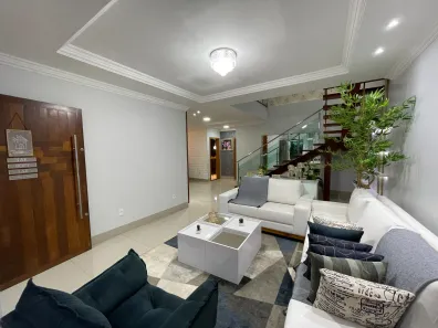 Sobrado com 3 Quartos à venda, 350m² no Mansões Paraíso, Aparecida de Goiânia