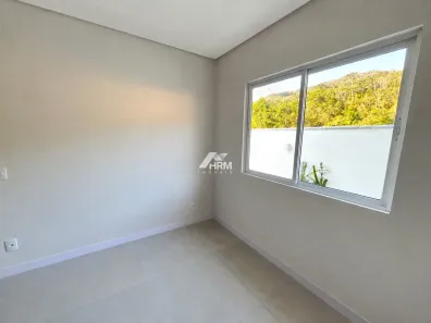Casa com 3 Quartos à venda, 90m² no Rio Pequeno, Camboriú