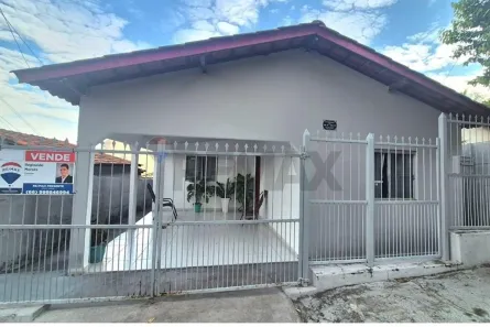 Casa com 3 Quartos à venda, 110m² no Conjunto Habitacional Araguaia, Barra do Garças