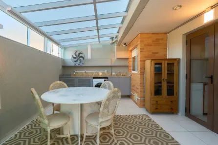 Apartamento com 2 Quartos à venda, 90m² no Hugo Lange, Curitiba
