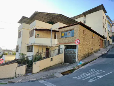 Casa com 3 Quartos para alugar, 120m² no Santos Anjos, Juiz de Fora