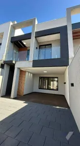 Sobrado com 4 Quartos à venda, 218m² no Recanto Tropical, Cascavel