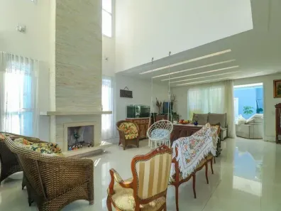 Sobrado com 4 Quartos para alugar, 460m² no Caxingui, São Paulo