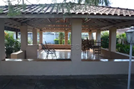 Casa de Condomínio com 3 Quartos à venda, 220m² no Monte Carlo, Guapiaçu
