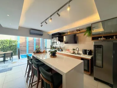 Casa de Condomínio com 3 Quartos à venda, 190m² no Beija-Flor II, Uberaba