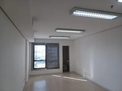 Sala Comercial para alugar, 33m² no Itaim Bibi, São Paulo
