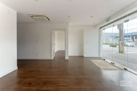 Sala Comercial para alugar, 227m² no Centro, Blumenau