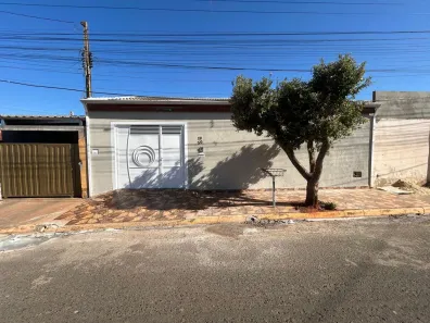 Casa com 3 Quartos à venda, 198m² no Jardim Estoril II, Itápolis