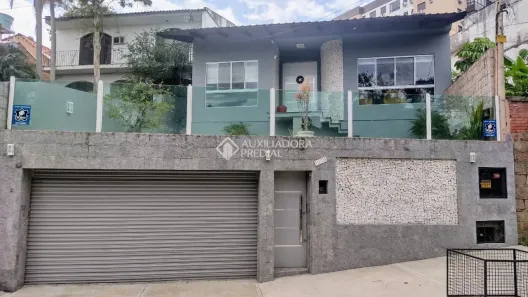 Casa com 3 Quartos à venda, 207m² no Cristo Redentor, Porto Alegre