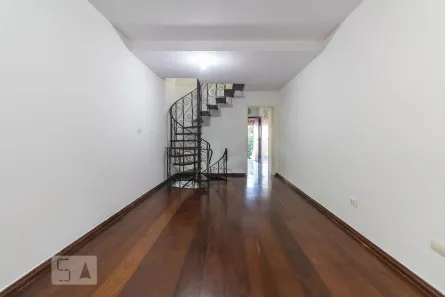 Casa com 2 Quartos à venda, 182m² no Parque Colonial, São Paulo