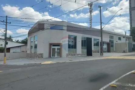 Prédio Comercial para alugar, 242m² no Jardim Santa Rosália, Sorocaba