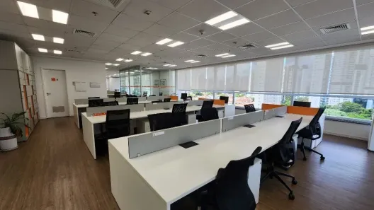 Sala Comercial para alugar, 406m² no Jardim das Acácias, São Paulo