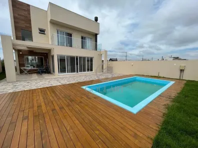 Casa de Condomínio com 3 Quartos à venda, 229m² no Laranjal, Pelotas