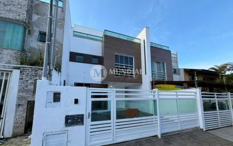 Casa com 3 Quartos à venda, 189m² no Praia dos Amores, Balneário Camboriú