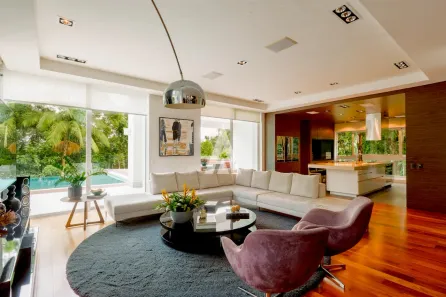 Casa com 4 Quartos à venda, 873m² no América, Joinville