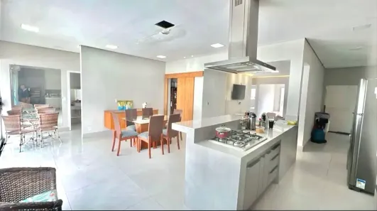 Sobrado com 3 Quartos à venda, 160m² no Recanto dos Pássaros, Cuiabá