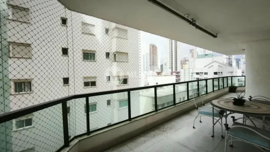 Apartamento com 3 Quartos para alugar, 170m² no Centro, Balneário Camboriú
