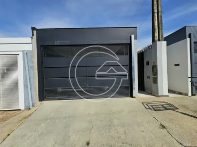 Casa com 3 Quartos para alugar, 10m² no Centro, Marília