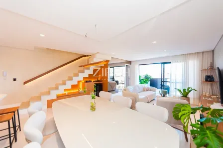 Apartamento com 3 Quartos para alugar, 151m² no São Francisco, Curitiba