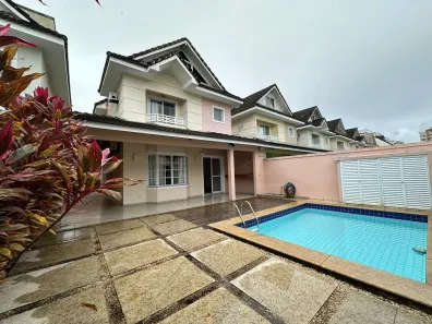 Casa de Condomínio com 4 Quartos à venda, 197m² no Recreio dos Bandeirantes, Rio de Janeiro