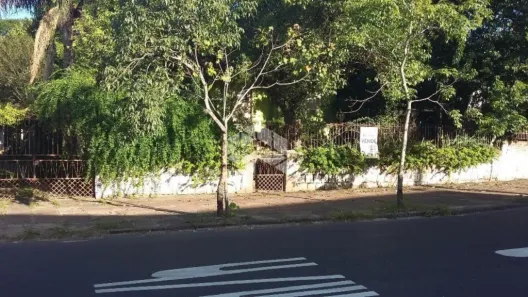 Lote/Terreno à venda, 660m² no Bom Jesus, Porto Alegre