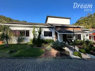 Casa de Condomínio com 3 Quartos à venda, 266m² no Pimenteiras, Teresópolis