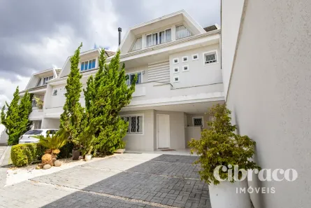 Sobrado com 4 Quartos à venda, 196m² no Bacacheri, Curitiba