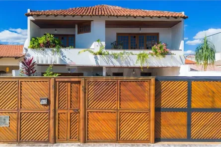 Sobrado com 4 Quartos à venda, 390m² no Taguatinga Norte, Brasília