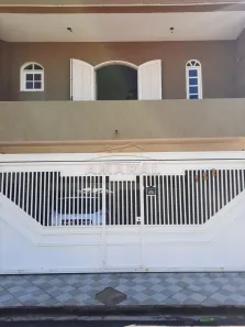 Sobrado com 3 Quartos à venda, 250m² no Vila Urupês, Suzano