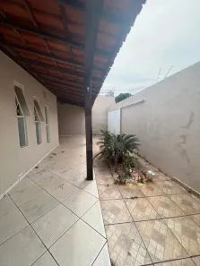 Casa com 4 Quartos à venda, 200m² no Santa Mônica, Uberlândia